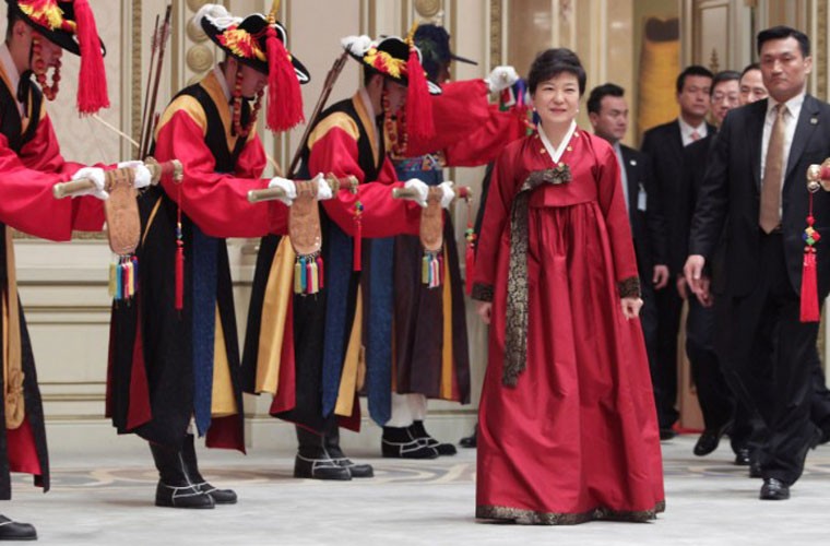 Anh: Su nghiep thang tram day bien co cua ba Park Geun-hye-Hinh-9